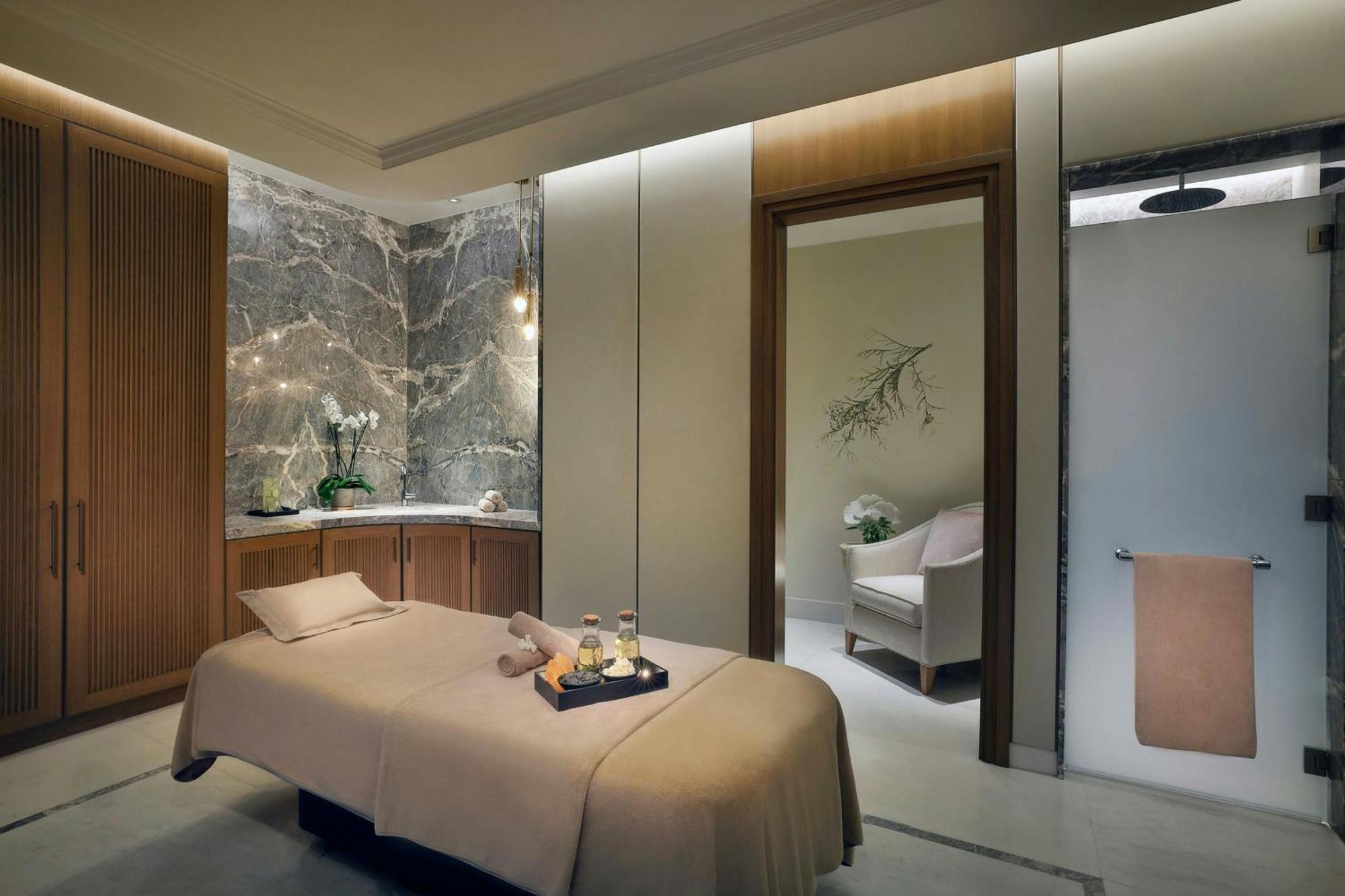 Hotel The Ritz-carlton,