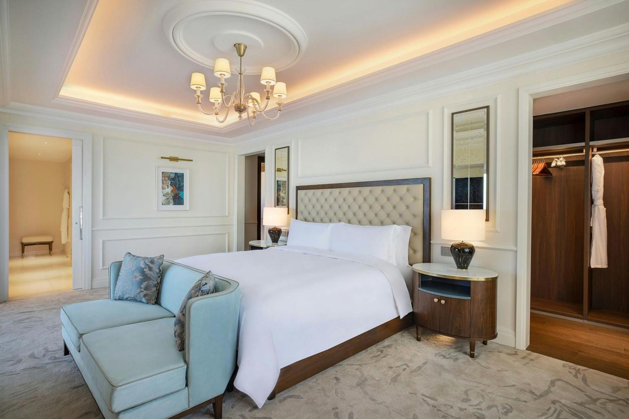 The Ritz-carlton, 5*