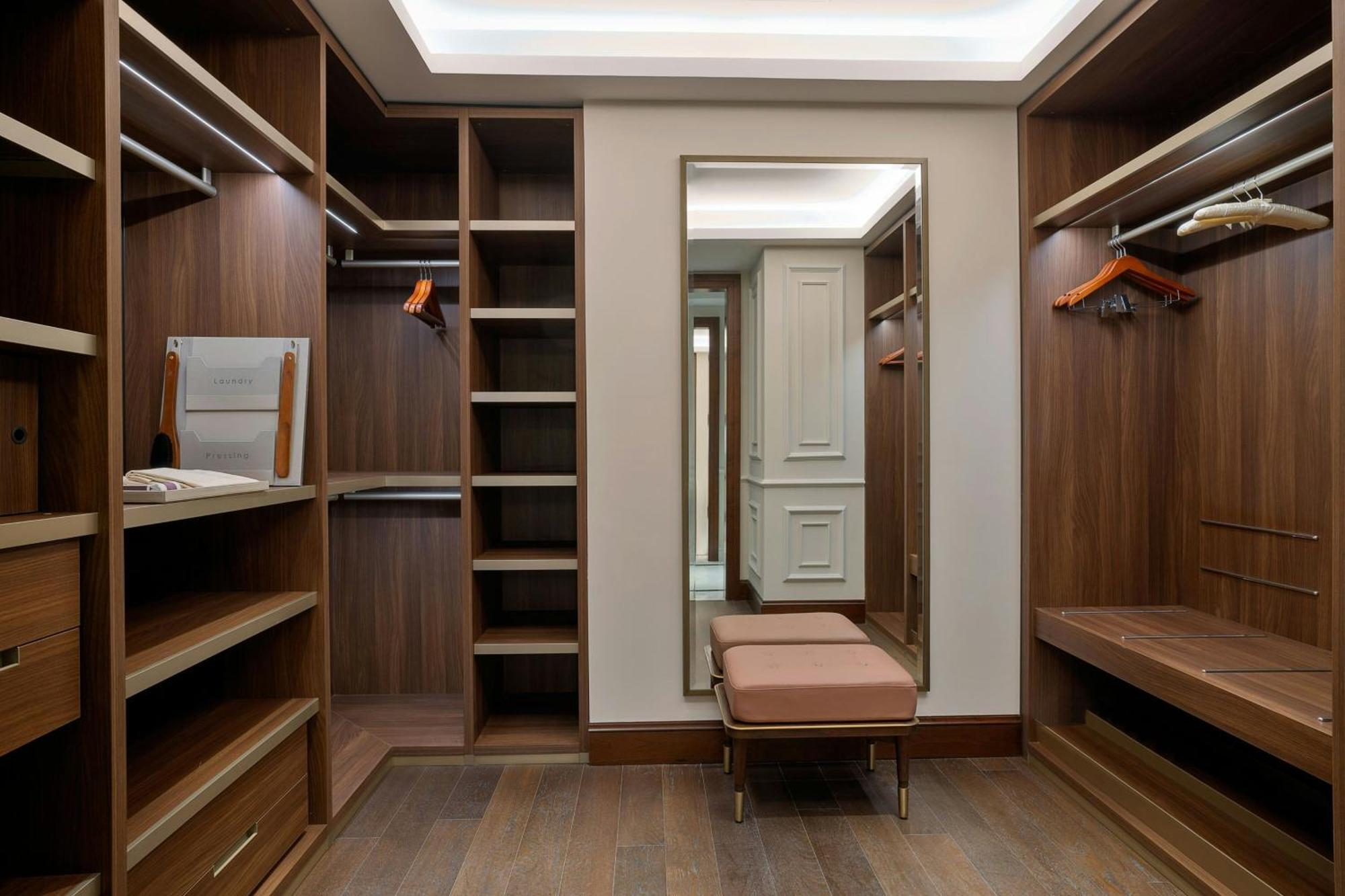 Hotel The Ritz-carlton,
