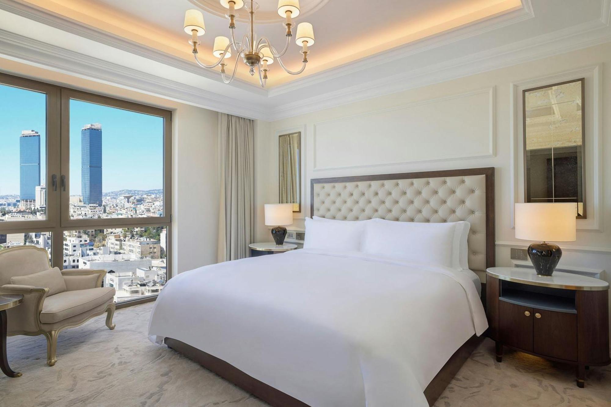 Hotel The Ritz-carlton, 5*