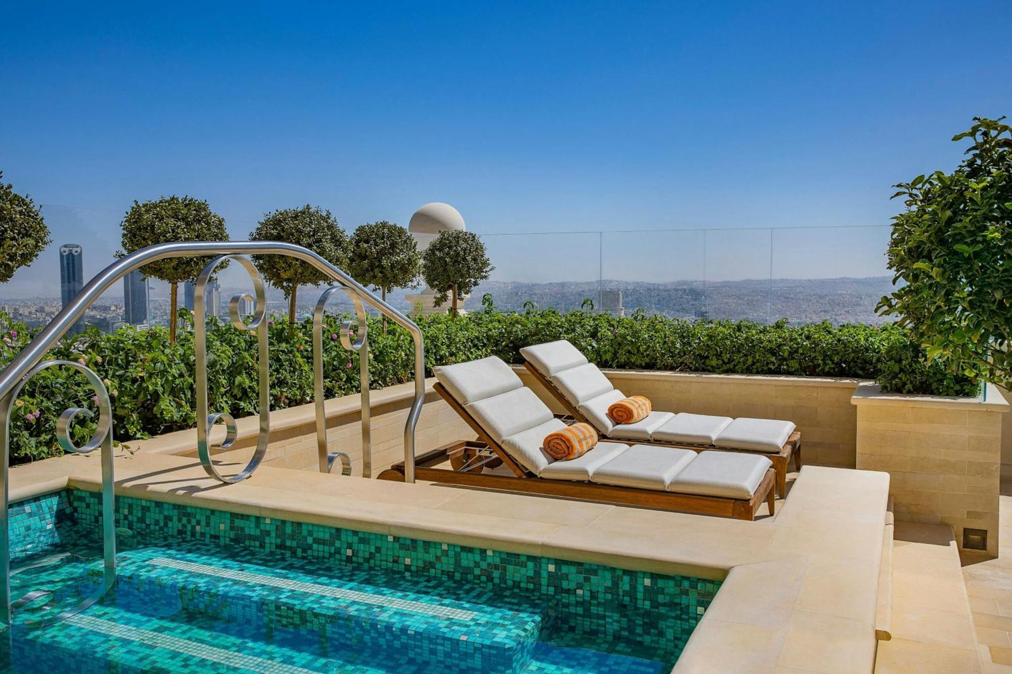 The Ritz-carlton, מלון עמאן
