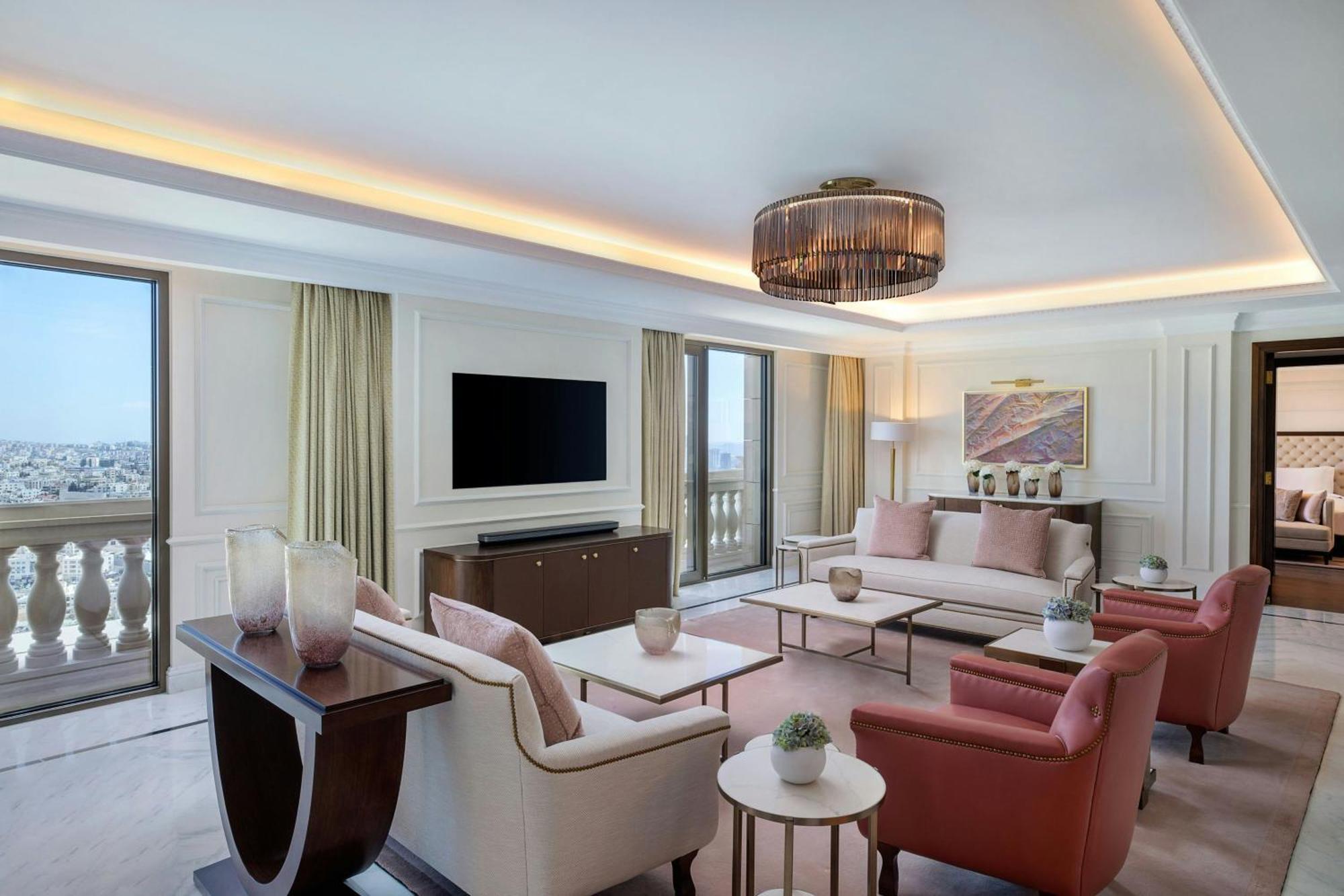 The Ritz-carlton,